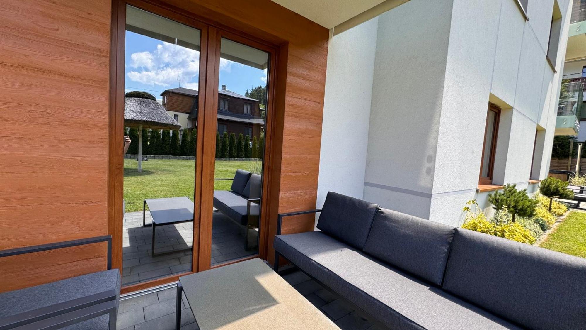 Villa Monica Apartamenty Щирк Экстерьер фото